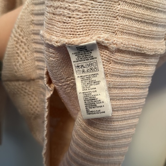 Forever 21 Crewneck Knit Sweater in Light Pink - Picture 6 of 6